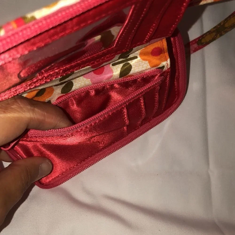 Vera Bradley Folkloric Coral Green Quilted Floral Wallet Wristlet - Picture 7 of 13